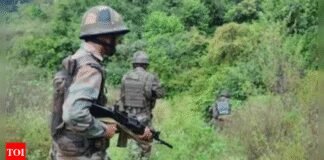 Pakistan fires along LoC for 5th consecutive day, Indian Army responds
