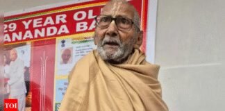 Padma Shri Yoga guru Baba Sivanand passes away in Varanasi | India News