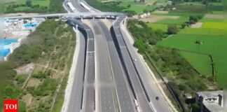 Govt rolls out cashless treatment scheme for all road crash victims | India News