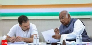 Congress seeks to ensure messaging aligned with public mood | India News