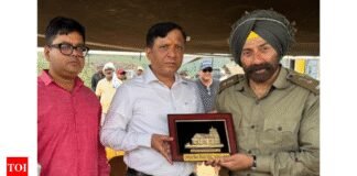 Sunny Deol shoots for Border 2 in Uttarakhand, meets Uttarakhand Film Development Council CEO Banshidhar Tiwari | India News