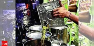 Govt cuts edible oil import duty by 10 percentage points to tame soaring prices | India News