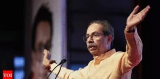‘Cadre feels we should fight alone’: Uddhav Thackeray meets Sena district chiefs ahead of polls | India News