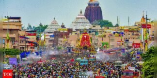 Jagannath Rath Yatra stampede: Eye witnesses recall horror; ex-CM Patnaik blames ‘incompetence’ for deaths – top developments | India News