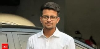 Kolkata law college rape case: ‘Mango’ Mishra takes his shirt off to show his lawyer ‘no scratch marks,’ except a ‘love bite’ | India News