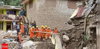 4 killed as taxi plunges near Rohtang; flash floods ravage Himachal Pradesh | India News