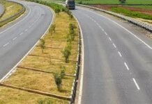 Toll on partially opened e-ways like Delhi-Mumbai to be same as that of other NHs | India News