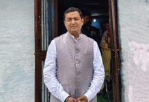 BJP MP Baluni plays Holi in ‘ghost village’, seek return of ex-residents | India News