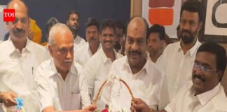 Puducherry Assembly Elections: Puducherry assembly polls: Seat deadlock ends; Congress gets 16, DMK 14 | India News